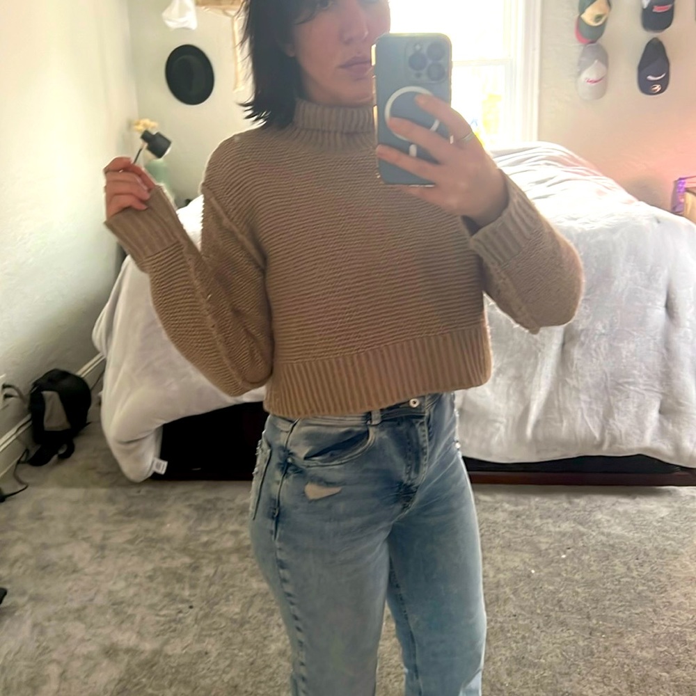 Elodie Beige turtleneck sweater XS cropped